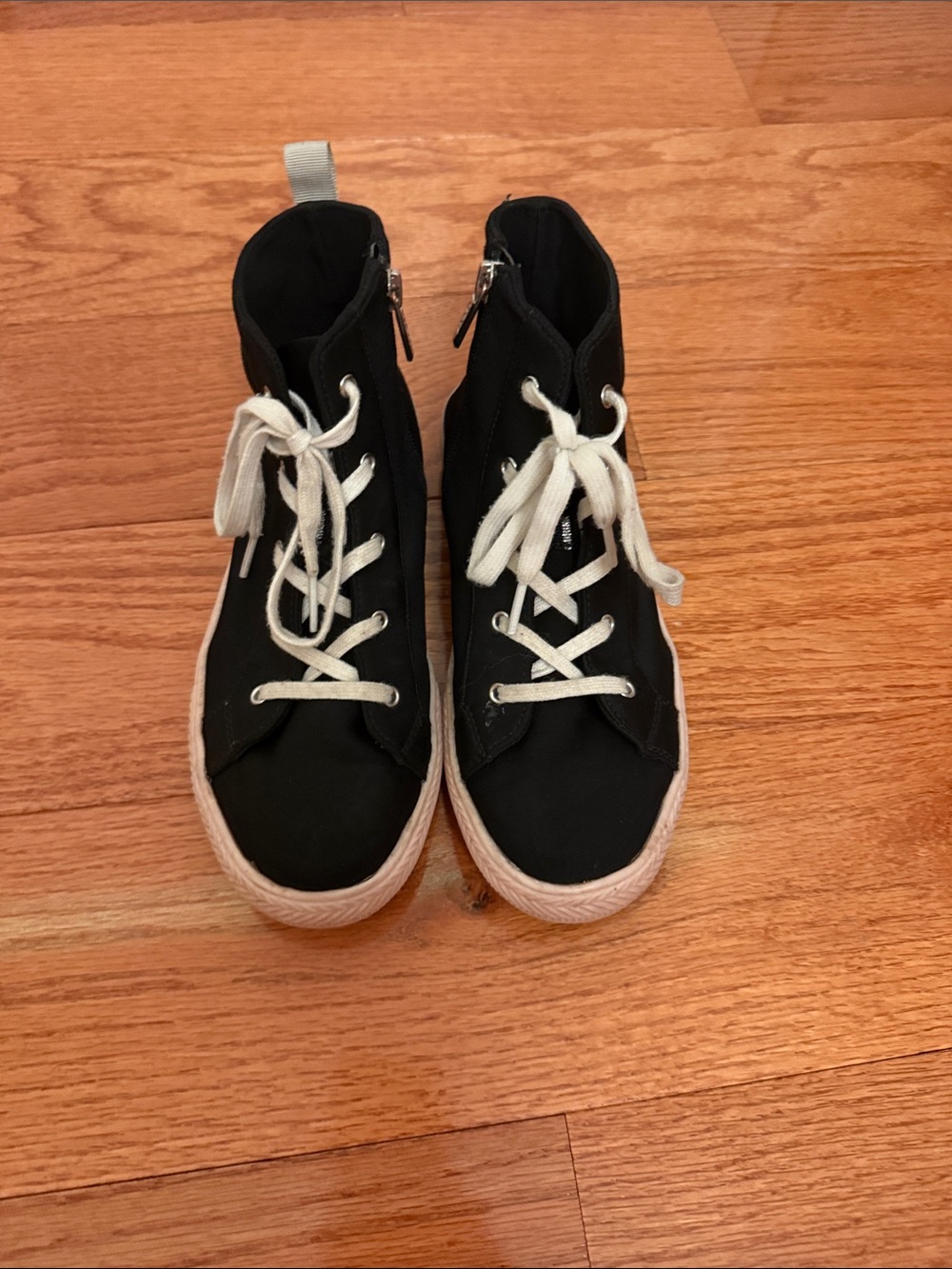 DKNY Converse Lookalike Shoes